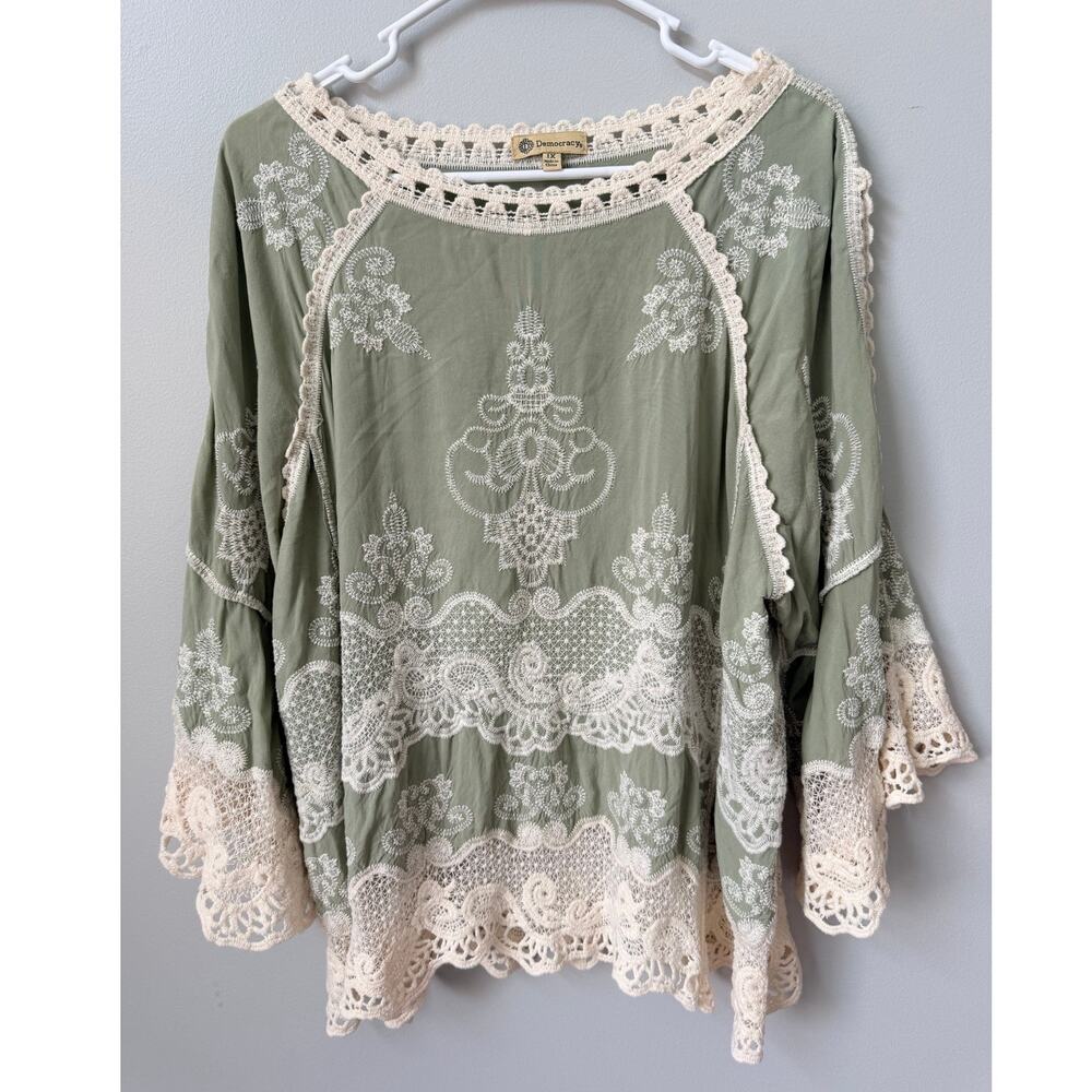 Democracy Sage Green Embroidered Lace Cold Shoulder Boho Blouse Plus Size 1X - Picture 2 of 11